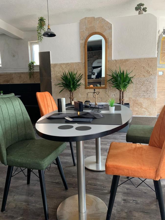Apartmani & Restoran -S O K O- Sjenica Kültér fotó
